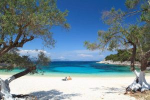 Enjoy a Dream Holiday by Renting a Villa in Kefalonia, Greece