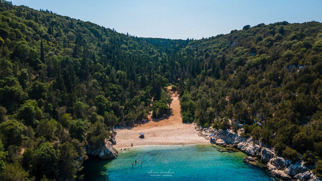 secret beaches,secret beaches of kefalonia,Dafoundi Beach,Kato Lagadi,Fteri Beach,Platio Ammos,Mania,kimilia beach,Hidden beaches of Kefalonia,kefalonia villa,Best secret beaches Kefalonia,Kefalonia hidden gems,Secluded beaches Greece,Amari Villa Kefalonia,Luxury villa Kefalonia